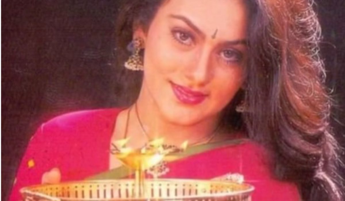 You might not have seen these throwback pictures of TV's 'Mata Sita' Deepika Chikhlia - India TV Hindi