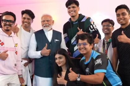 You will be surprised to know the number of subscribers of the gamers whom PM Modi met - India TV Hindi