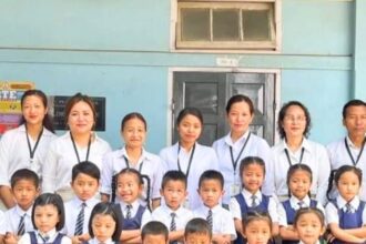 8 twin children are studying together in this school, same face, same smile, 7 pairs are brother and sister