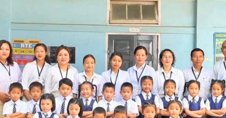 8 twin children are studying together in this school, same face, same smile, 7 pairs are brother and sister