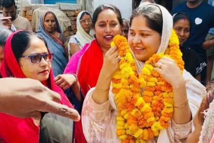 Afzal Ansari's daughter Nusrat's nomination rejected, possibility of contesting elections from SP ended, she became an independent candidate.