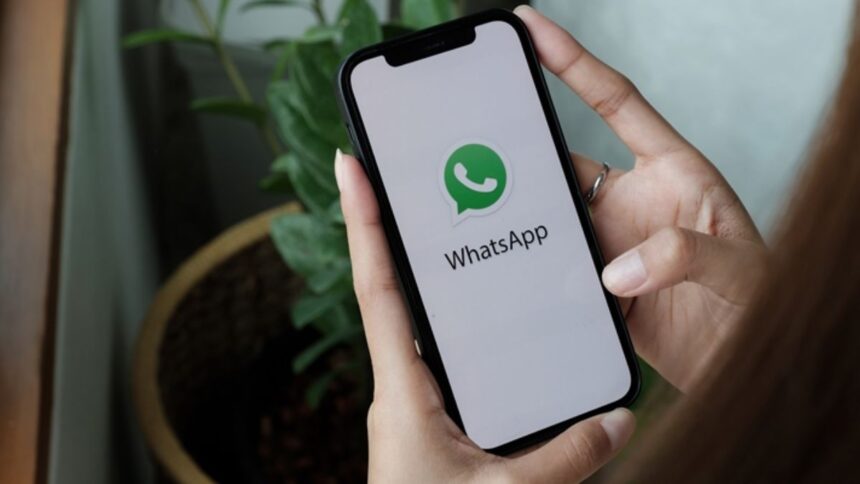 Another useful feature is coming in WhatsApp, the tension of storage being full in the phone is over - India TV Hindi