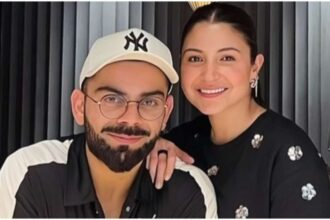 Anushka-Virat seen chilling with friends in restaurant, pictures going viral - India TV Hindi