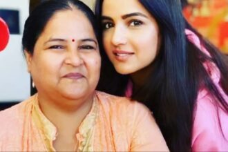 Big Boss fame Jasmine Bhasin's mother's health deteriorates, admitted to hospital - India TV Hindi