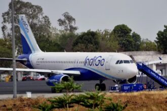 Bomb threat in IndiGo flight going from Delhi to Varanasi, panic ensues - India TV Hindi