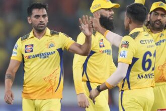 CSK suffered a big blow, player returned from the field in the middle of the match, possibility of injury - India TV Hindi