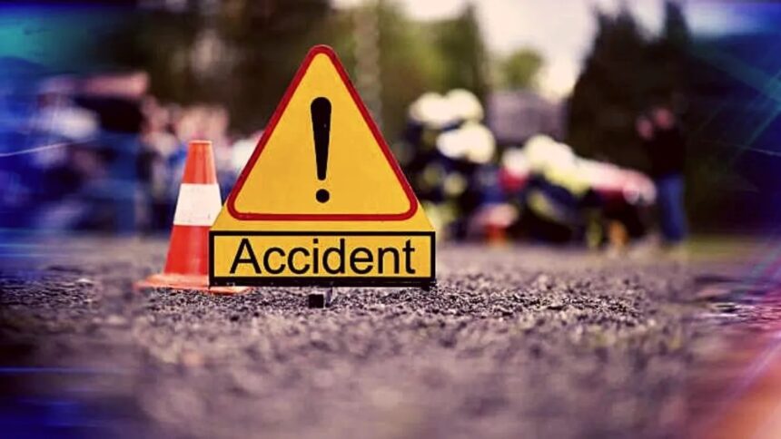 Car fell into ditch on Mussoorie Road, boy and girl dead, 3 serious;  Shikhar was returning after visiting the falls - India TV Hindi