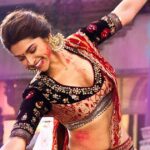 Deepika Padukone had an injury in her feet, she was having severe pain again and again, still she shot for 11 days