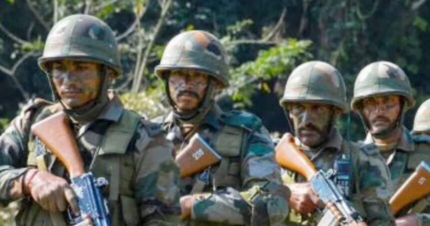 Encounter continues between security forces and terrorists in Kashmir, joint operation of police-army
