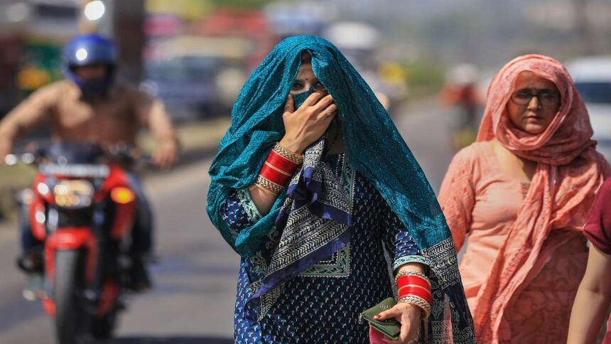 Heat havoc: No relief till May 20, orange alert in four states including Delhi - India TV Hindi