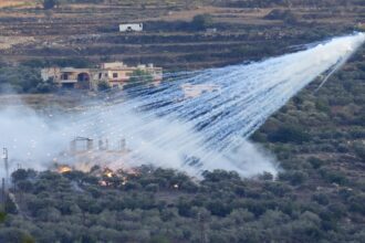 Hezbollah rains rockets on Israeli military bases - India TV Hindi