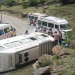 Horrific accident in Uttarakhand: Travelers of Gujarat devotees going to Gangotri Dham overturned - India TV Hindi