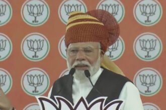 If Article 370 is removed from Jammu and Kashmir, rivers of blood will flow... PM Modi roared at Congress in Sambarkantha rally, know what he said