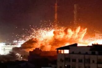 Israeli bombing in Rafah wreaks havoc, 35 Palestinians killed, many injured - India TV Hindi