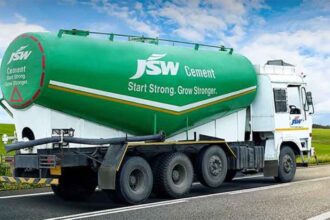 JSW Cement will make a strong entry in North Indian markets, announced investment of Rs 3,000 crore - India TV Hindi