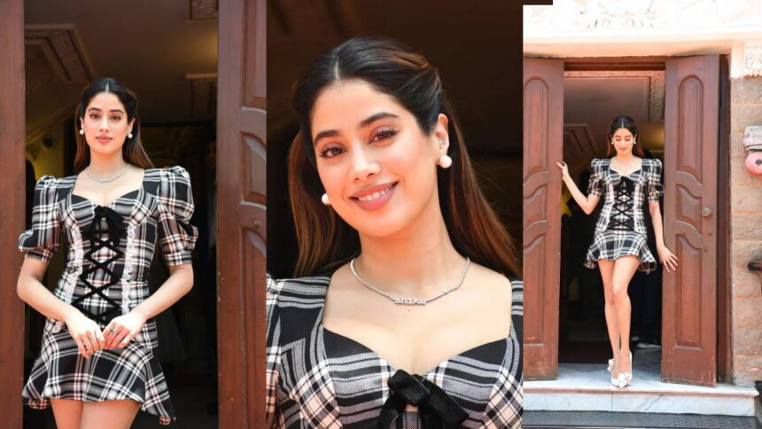 Jhanvi Kapoor was seen openly flaunting her boyfriend's name around her neck - India TV Hindi