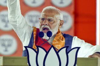 Lok Sabha Election 2024: PM Modi's road show in Odisha, crowd gathered for a glimpse - India TV Hindi