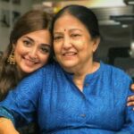 Monali Thakur was devastated by the passing of her mother, shared an emotional post after 1 day, said- 'Even today you...'
