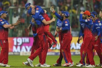 RCB created history by qualifying for the playoffs, became the first team to do so in IPL - India TV Hindi
