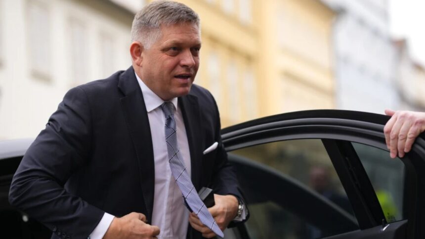 Slovakia's Prime Minister Fico shot, admitted to hospital - India TV Hindi