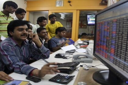 Stock Market booms, Nifty touches 23,000 for the first time, Sensex crosses 75,500 - India TV Hindi
