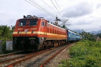 Train ran at speed more than the prescribed limit, loco pilot and assistant suspended - India TV Hindi