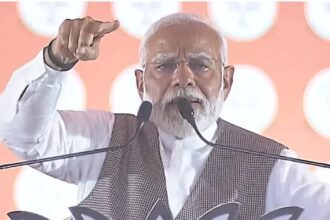 'When I left my home 60 years ago, I had to...' roared PM Modi in Delhi