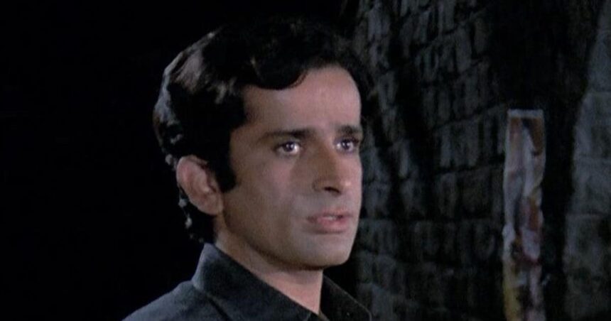 'Will cut off his head..', when villagers caught hold of Shashi Kapoor's collar, threatened to kill him, fellow actor trembled with fear