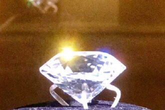 A diamond bigger than Kohinoor, which Nizam used to keep in his shoes, is still in India, who is the owner