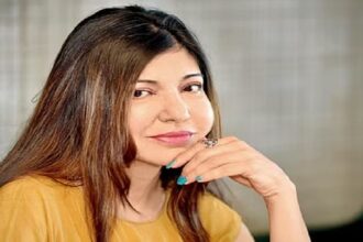 Alka Yagnik Lost Her Hearing: Famous singer Alka Yagnik lost her hearing, became victim of a rare disease due to viral attack