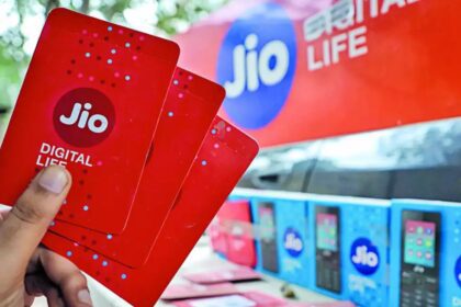 Jio has ended the tension of frequent recharges, you get amazing offers in the cheap 336 day plan - India TV Hindi