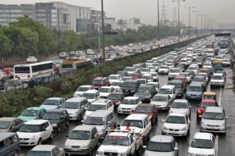 Passenger vehicle sales increased marginally in May, three wheeler sales picked up - India TV Hindi