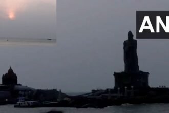 Video of beautiful morning at Vivekananda Rock Memorial surfaced, PM Modi is meditating here - India TV Hindi