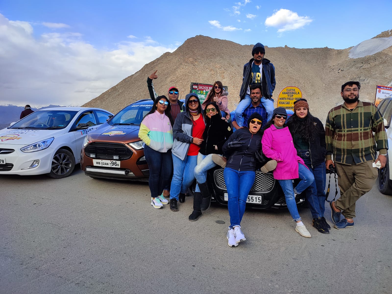 After a 73-hour drive, Surati youth covered a distance of 4,000 km from Leh to Kanyakumari