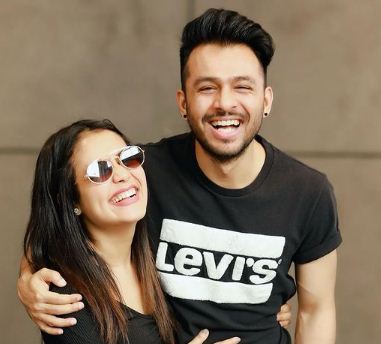 This is how sister Neha Kakkar inspires younger brother Tony