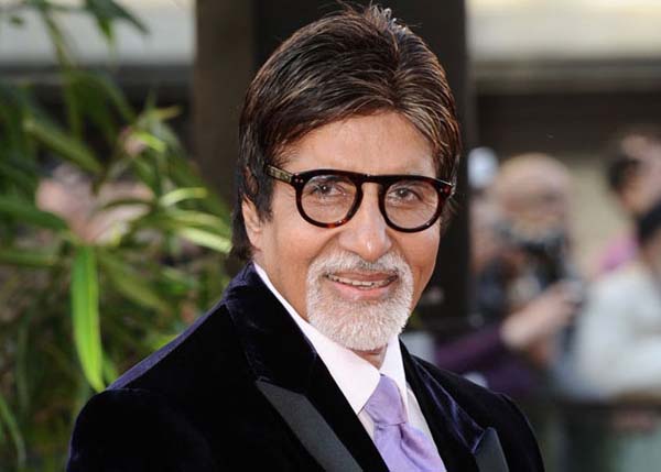 Big B does not keep himself away from father's work