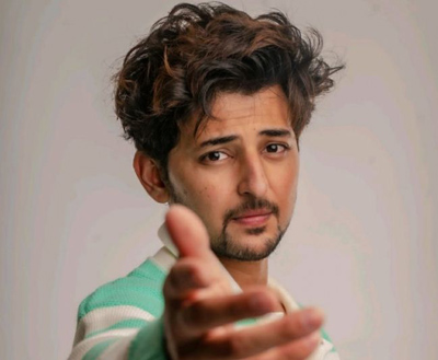 Darshan Raval is gearing up for the release of his upcoming track 'Duniya Chhod Doon'.