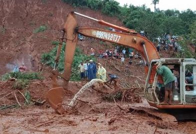 65 people buried due to landslide in hilly areas of Maharashtra