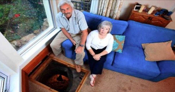 A 500-year-old well found under the house changed the fate of the couple in this way