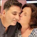 Akshay Kumar wrote an emotional note for his mother on her 54th birthday