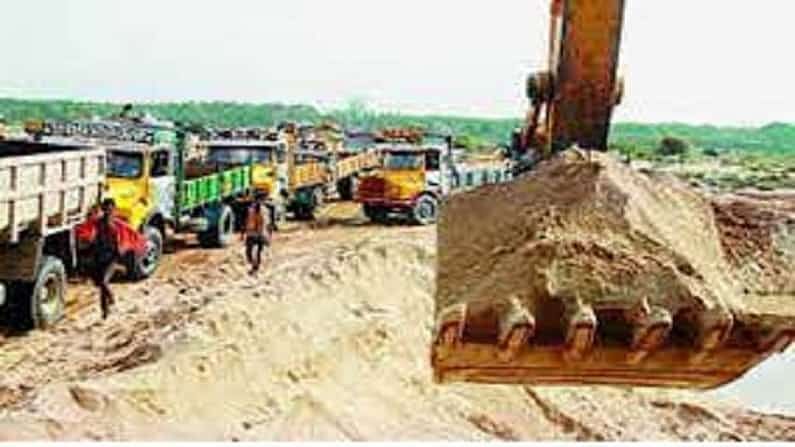 Bihar: Officers involved in illegal sand mining case, 18 officers including 2 IPS suspended