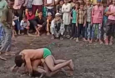 Death occurred during wrestling in UP, a wrestler broke the neck of another in the midst of a crowd of people