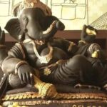 Ganesha idol made of chocolate is becoming the center of attraction among people