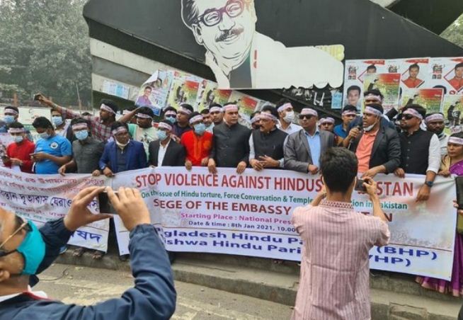 Hindus protest against the demolition of Ganesh temple in Pakistan, chanting 'Jai Shri Ram'