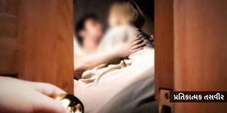Illegal relationship: husband went out to defecate at night, wife called lover home, then this happened