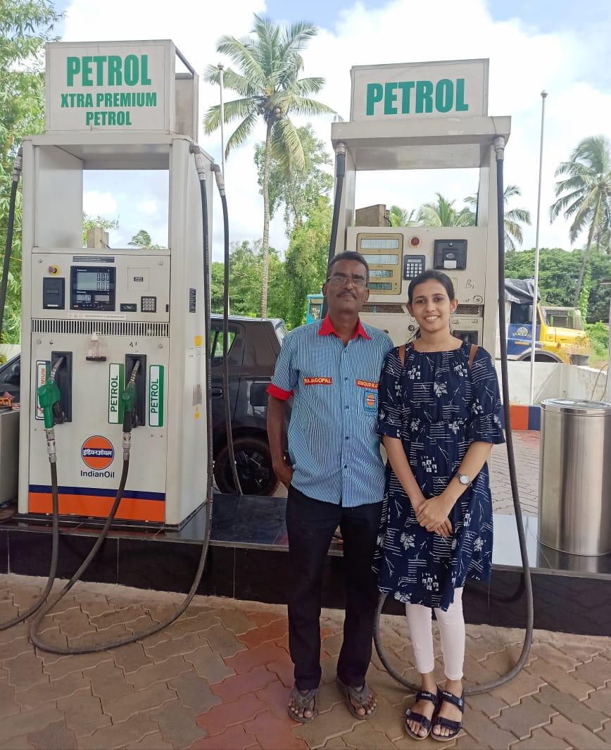 Inspirational story: Father works at petrol pump for 20 years, daughter cracks IIT