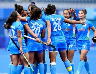 Jharkhand government will give 50-50 lakh rupees to the women hockey players of the state