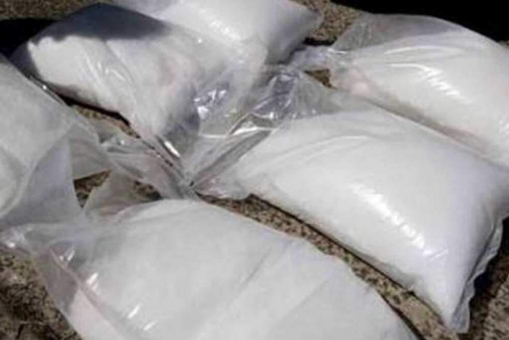 Mumbai: Officials caught 125 kg drug being brought hidden in groundnut oil