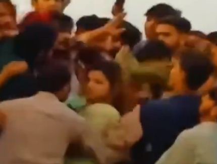 Pakistan: Mob misbehaved with YouTuber girl in Lahore, tore clothes in the air