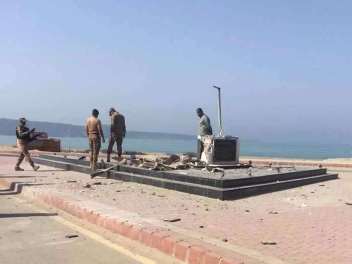 Pakistan: Statue of Muhammad Ali Jinnah was blown up in Balochistan province, the statue was completely destroyed in the blast